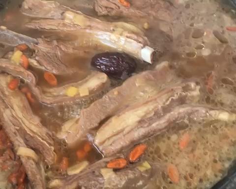 炖羊排（红枣枸杞）特别烂糊入味