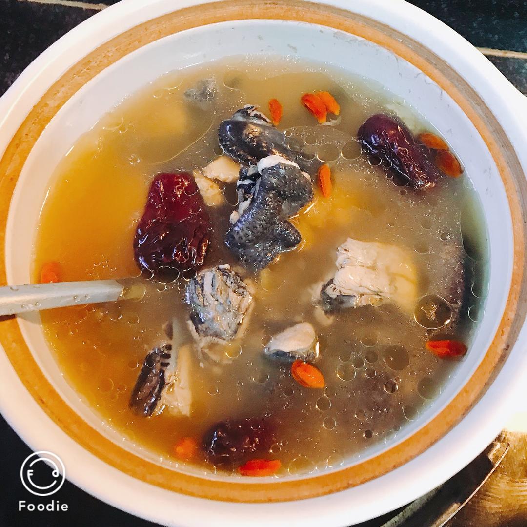 flora666做的当归黄芪红枣炖乌鸡汤