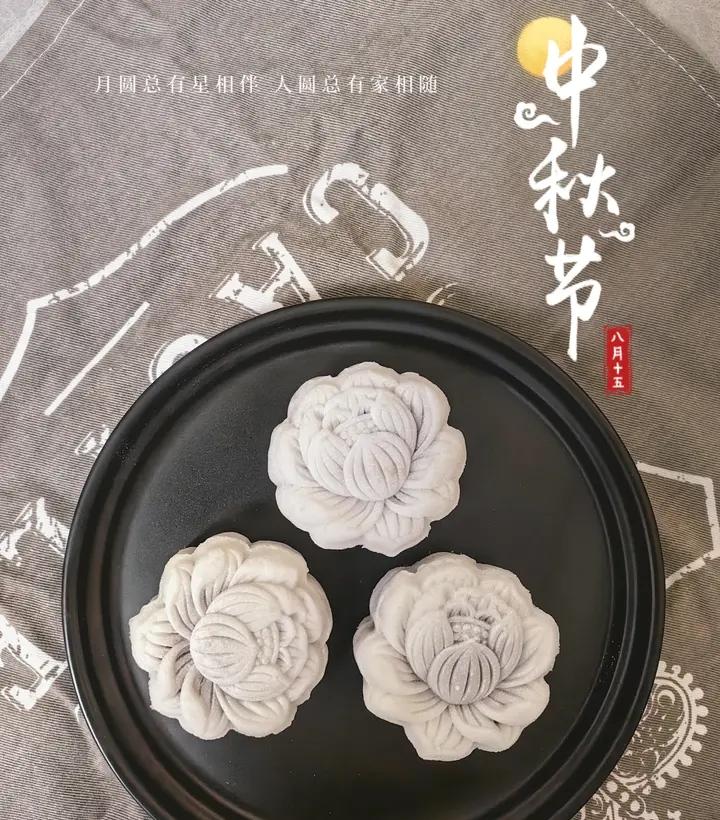 糯叽叽的奥利奥冰皮月饼