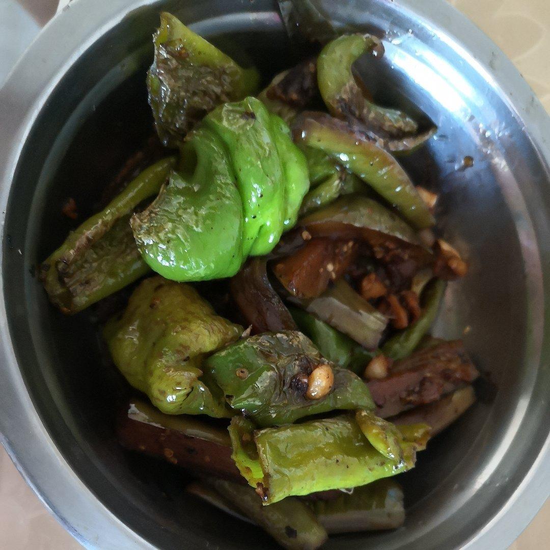 虎皮辣子烧茄子
