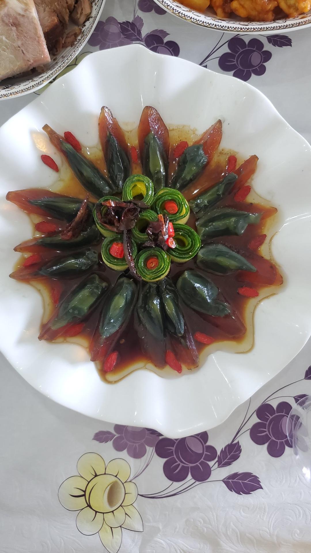 年夜菜皮蛋拌黄瓜