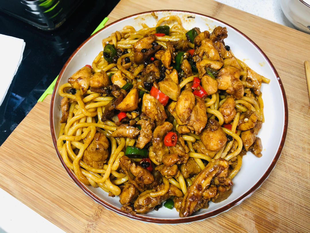麻辣过瘾双椒鸡捞面