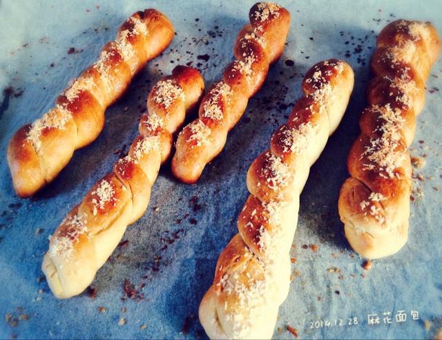 自制辫子麻花面包