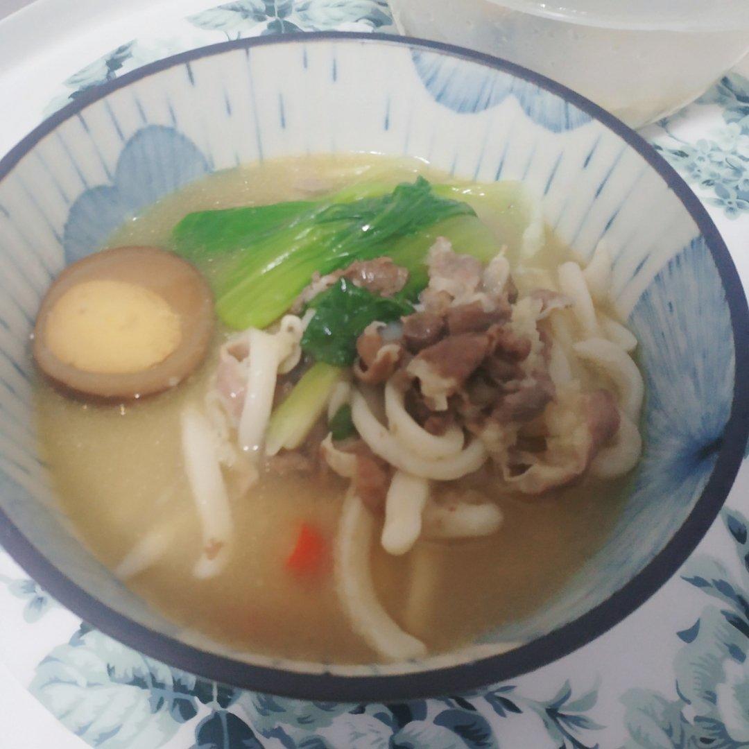 酱汁肥牛汤面