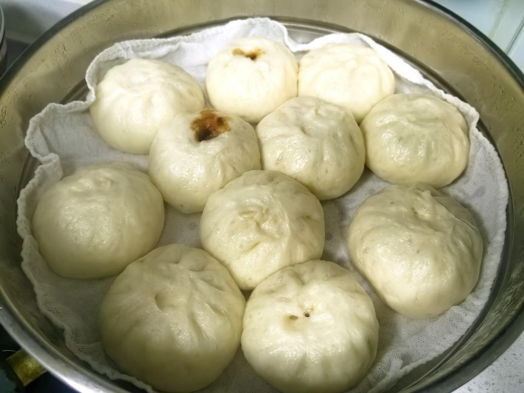 笋丝梅干菜烧肉包子