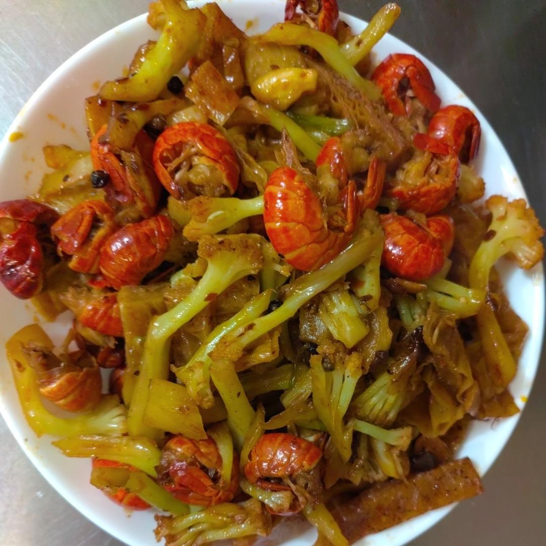 辣炒小龙虾尾