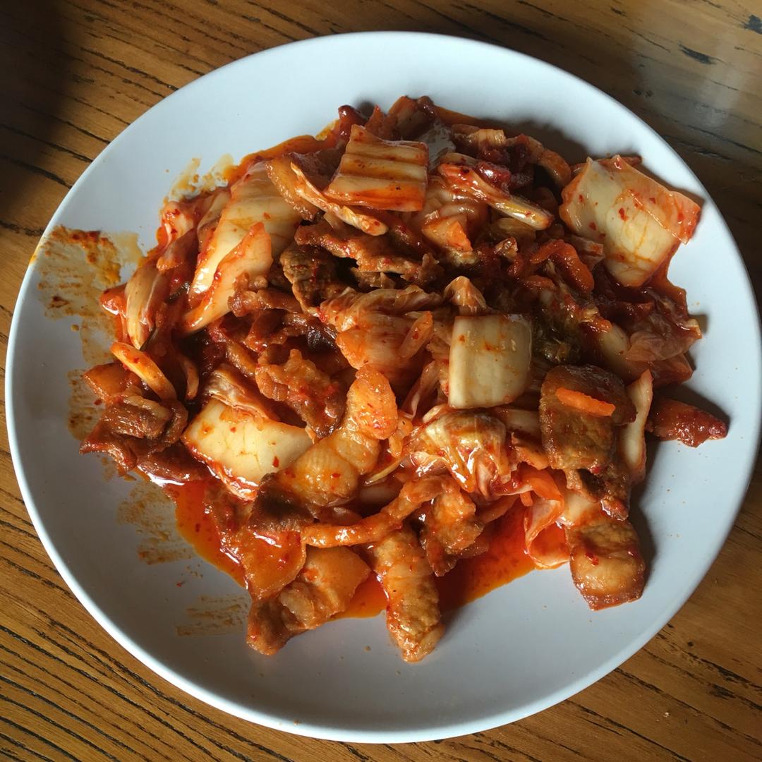 辣白菜炒五花肉