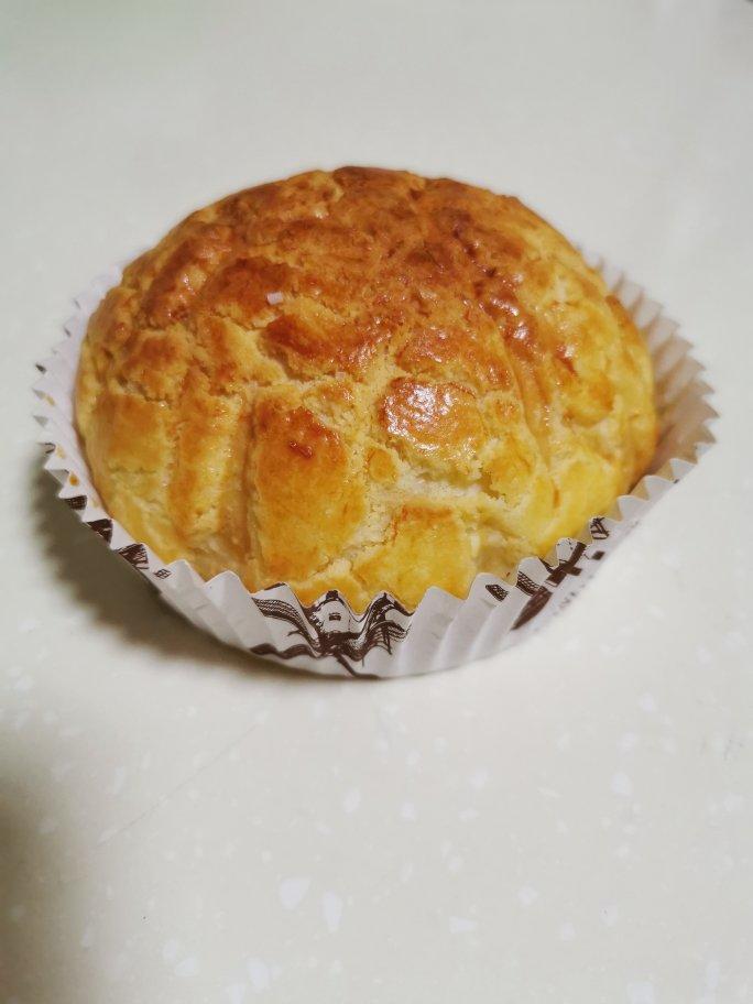 好吃到炸裂的港式菠萝包（附带制作酥皮的小视频）