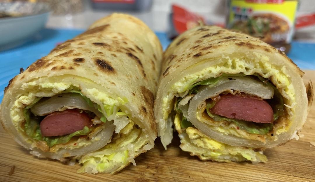 鼓大泡的鸡蛋灌饼