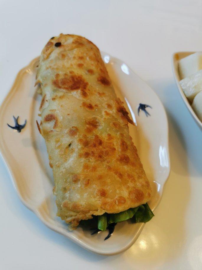 张张都鼓大泡的鸡蛋灌饼这样做不鼓大泡都难