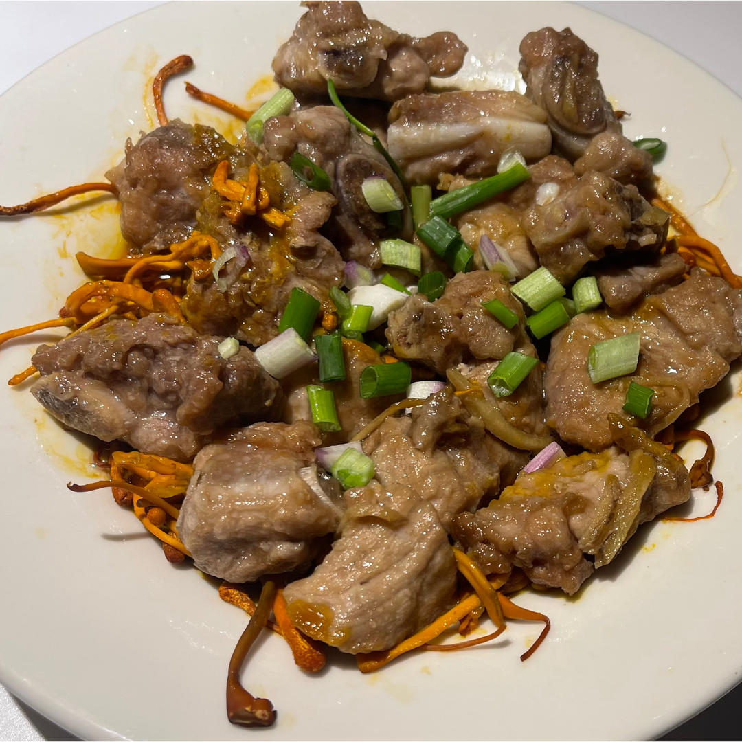虫草花蒸排骨，肉嫩味美超下饭