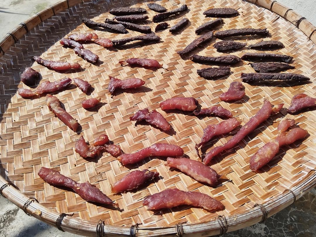 自晒猪肉干
