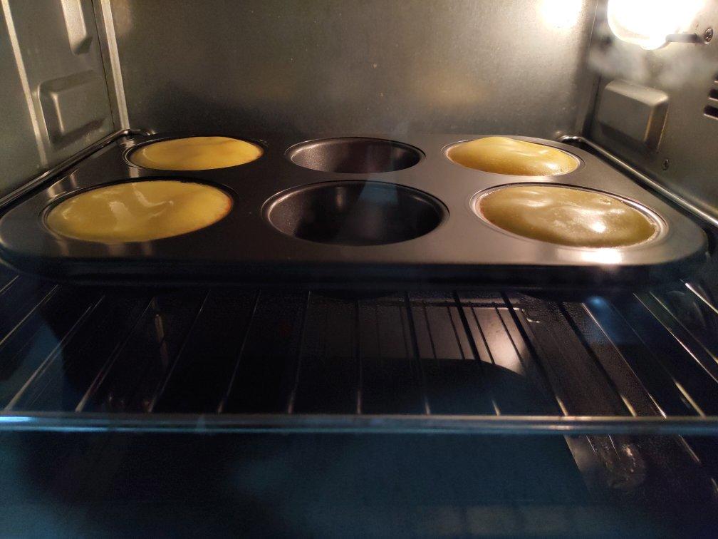 材料简单易上手的焦糖布丁，滑爽，细腻！