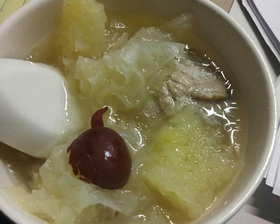 排骨银耳汤的做法