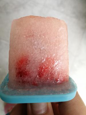 夏日系列：草莓棒棒冰的做法 步骤2