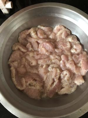 油炸香酥肉的做法 步骤2