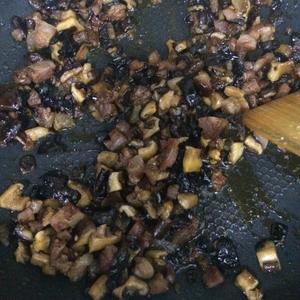 腊肠香菇焖饭的做法 步骤4