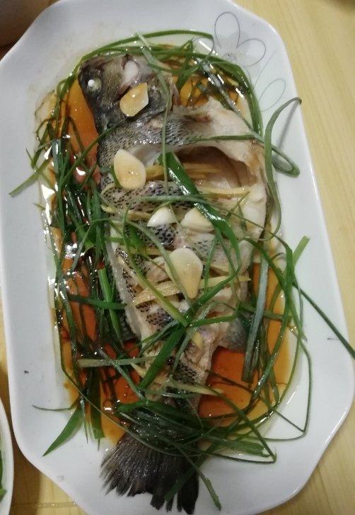 清蒸鲈鱼