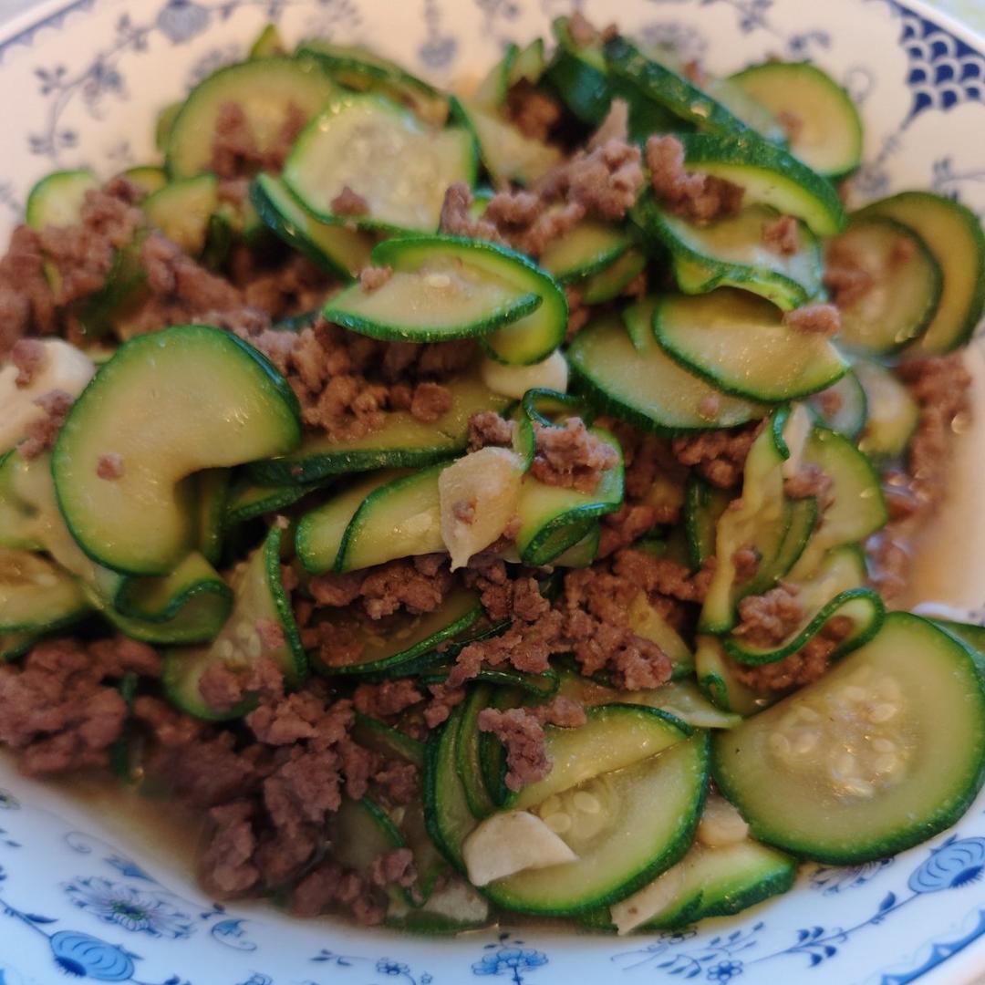 快手下饭菜：西葫芦炒肉沫儿