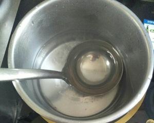 红糖水荷包蛋的做法 步骤2