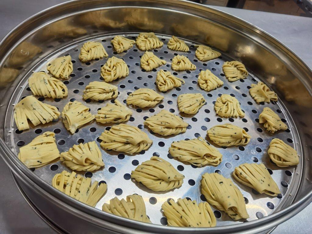 过年小零食 炸翻花 酥香可口油而不腻 附细节视频详解