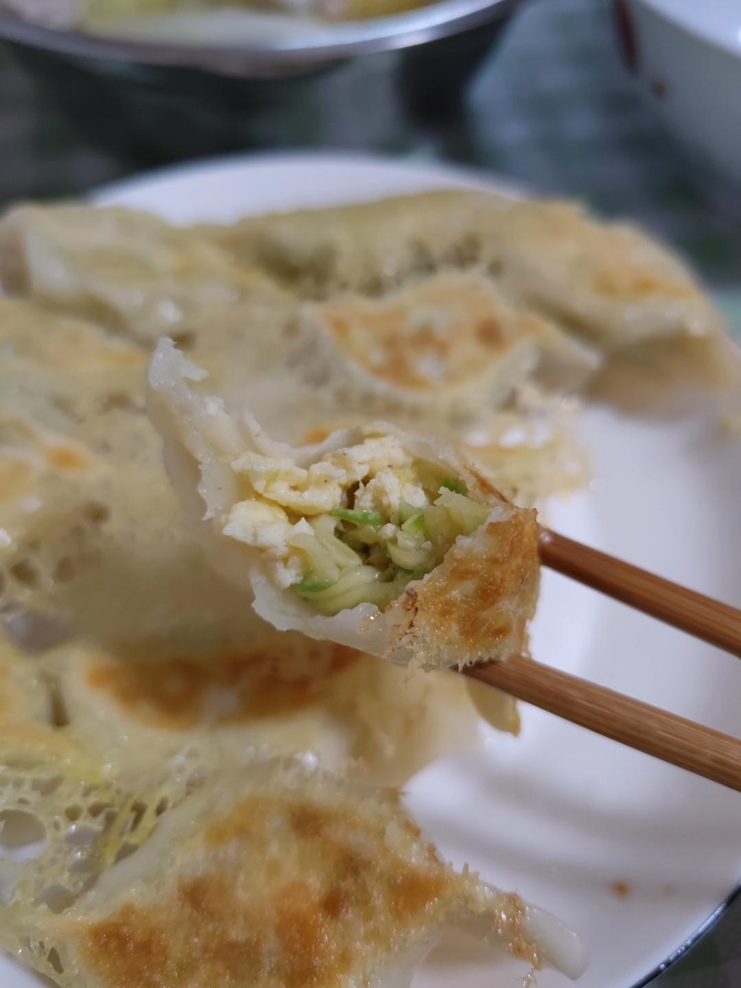 西葫芦鸡蛋饺子