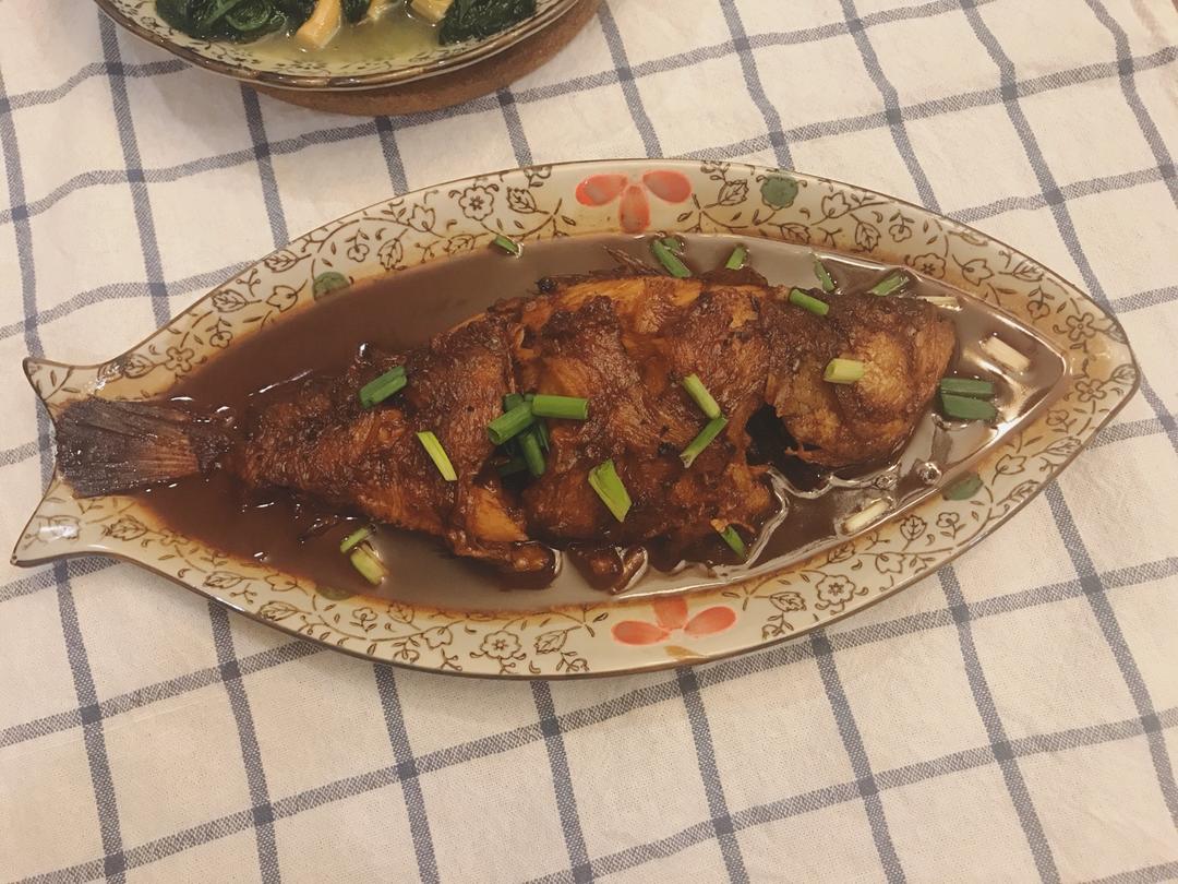 红烧鲈鱼