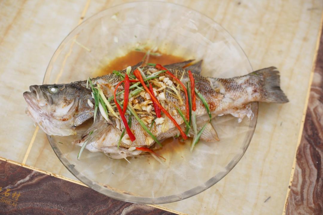 清蒸鲈鱼