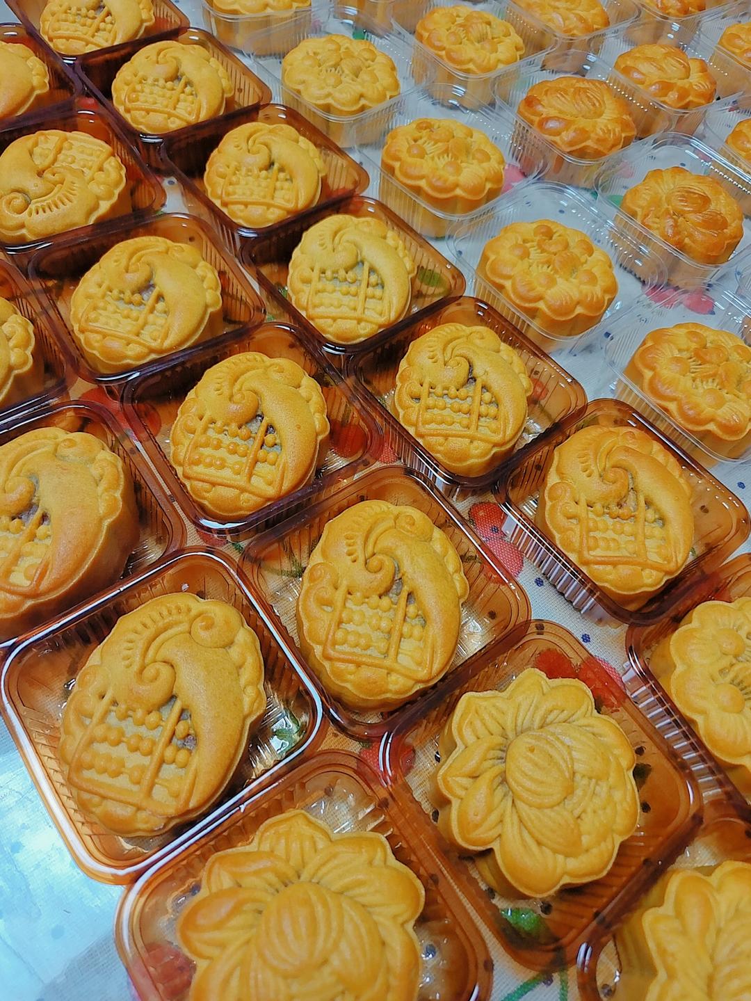 生椰拿铁软心月饼