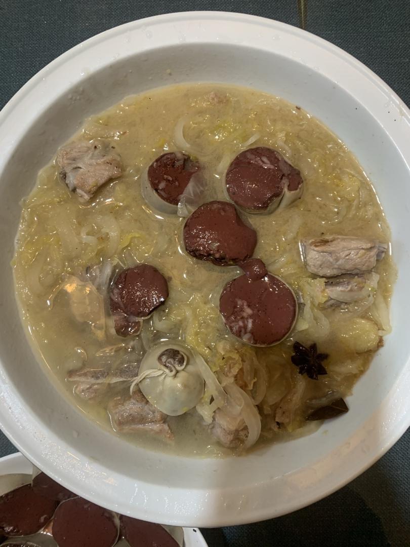 排骨酸菜炖血肠（东北银最爱）