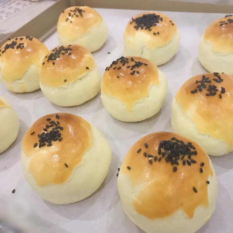 《Tinrry+》菠萝蛋黄酥（超快手、免揉、不用开酥）