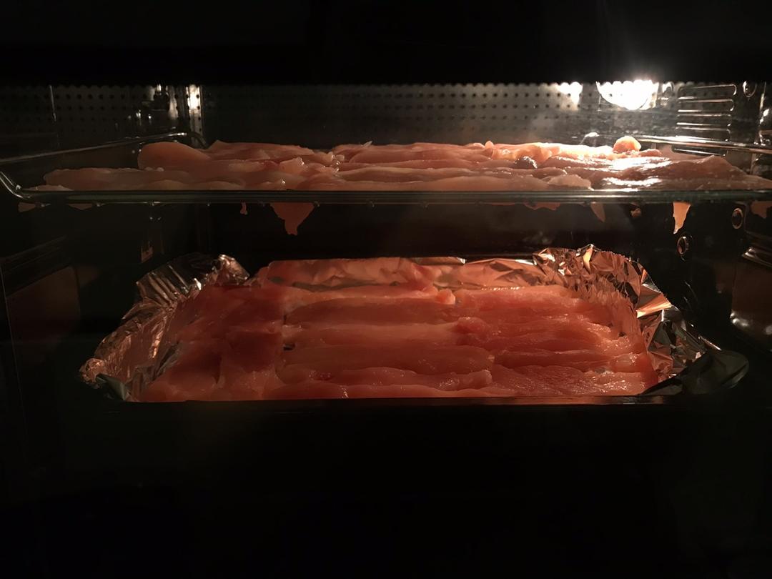 自制狗狗零食烤鸡胸肉干
