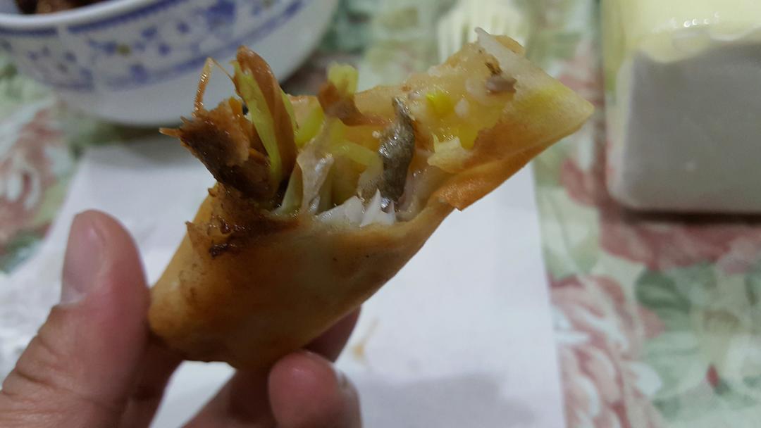 黄鱼韭黄春卷的做法