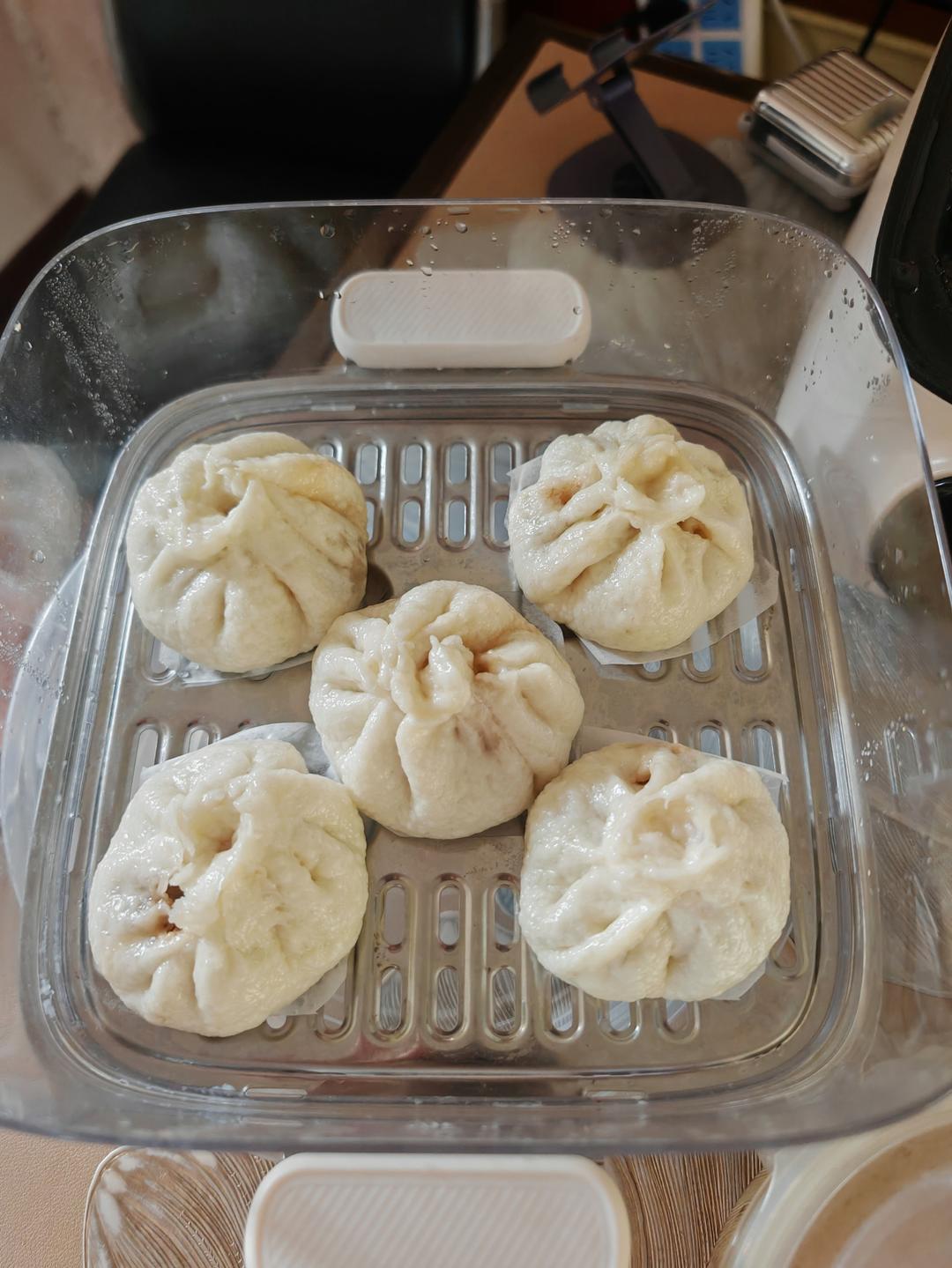 一口一个的鲜肉小包子