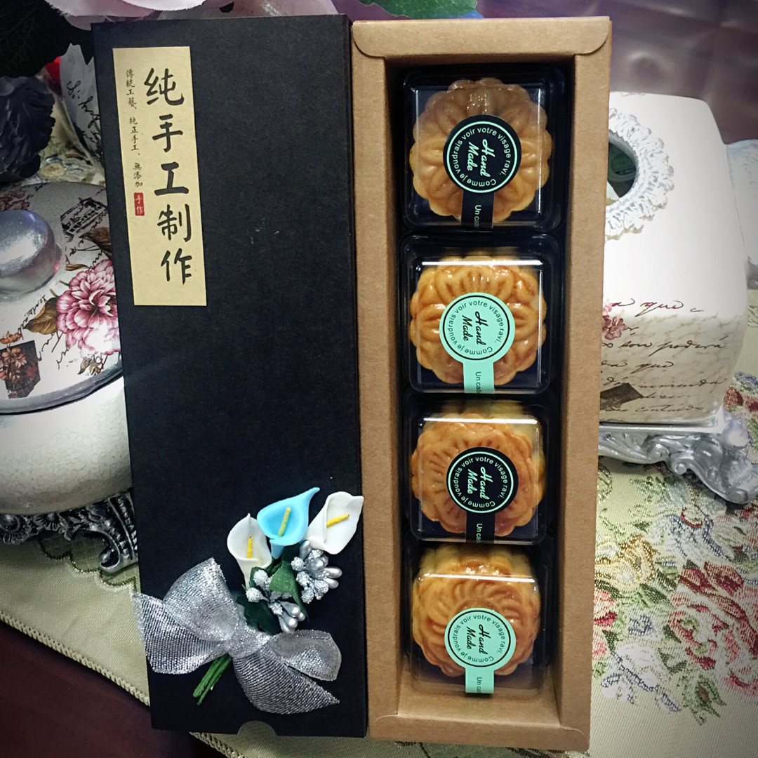 广式莲蓉蛋黄月饼