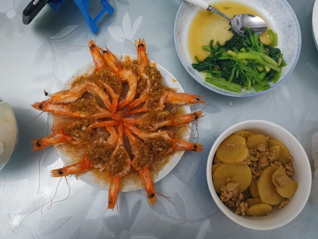 蒜蓉粉丝蒸虾