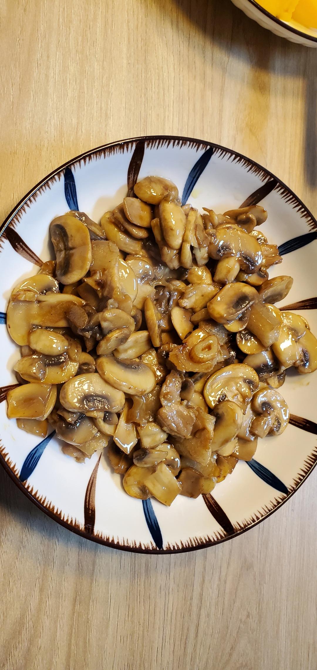 家常菜 口蘑炒肉