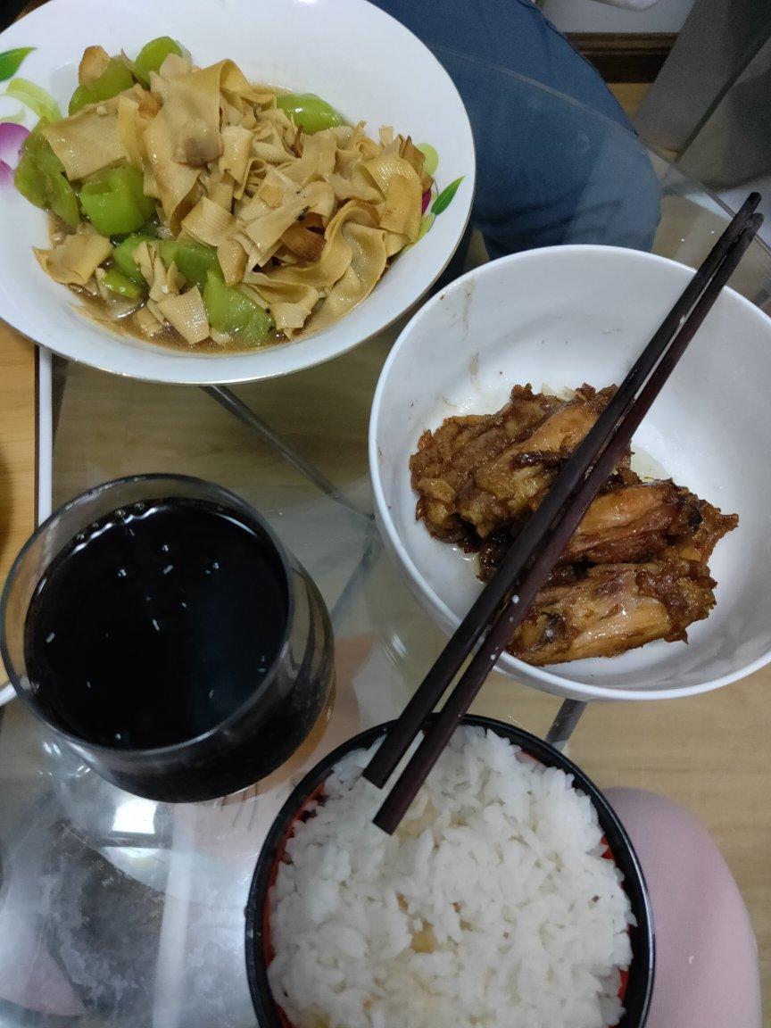 不用厨艺的尖椒干豆腐