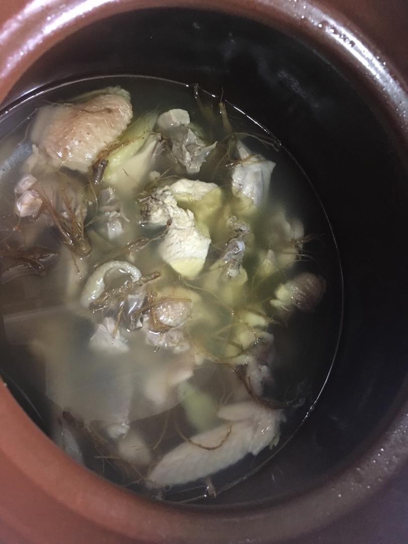 三七须炖鸡
