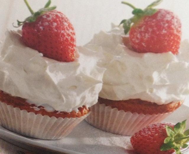 香草草莓cupcake的做法