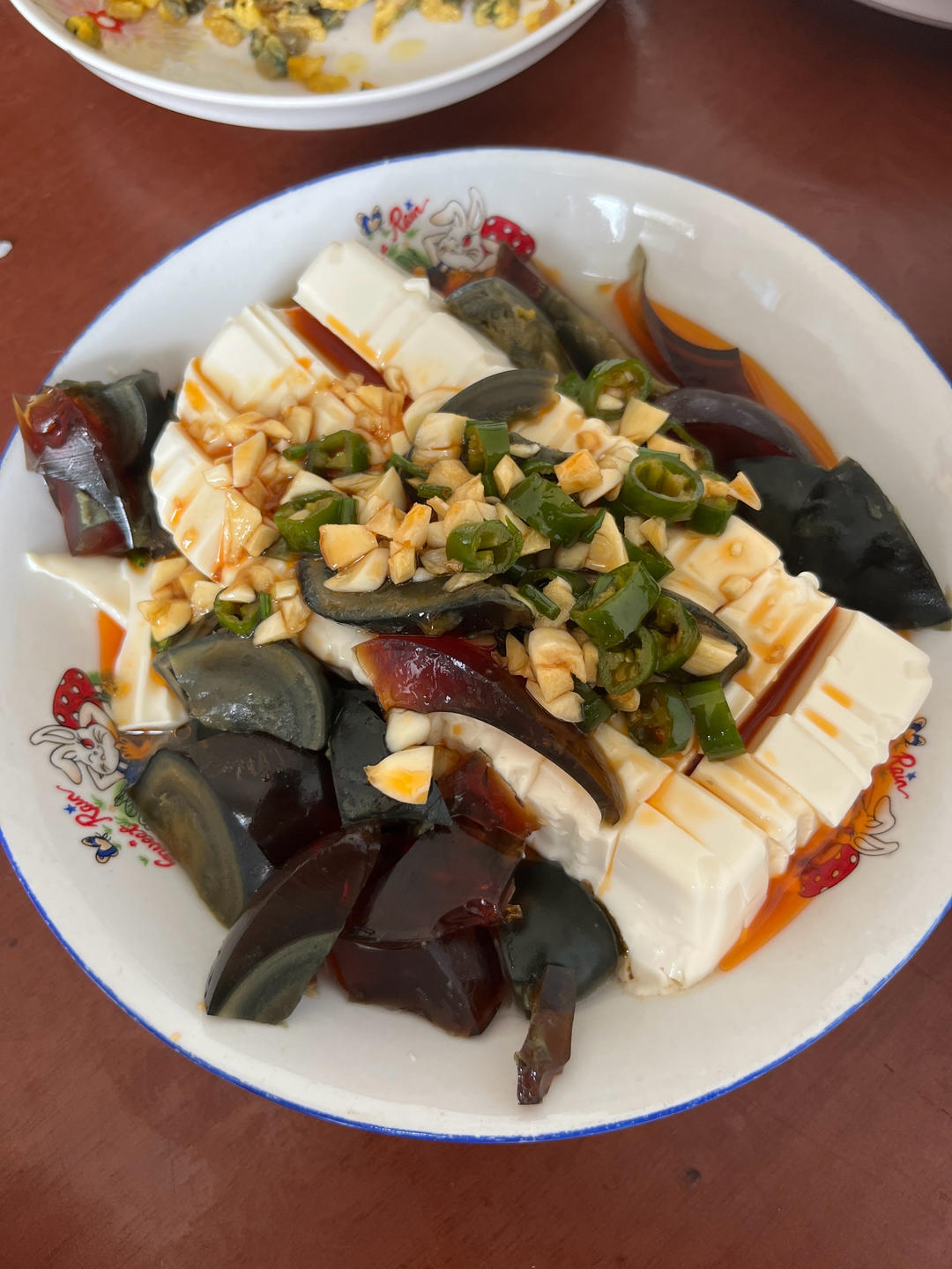 皮蛋拌豆腐