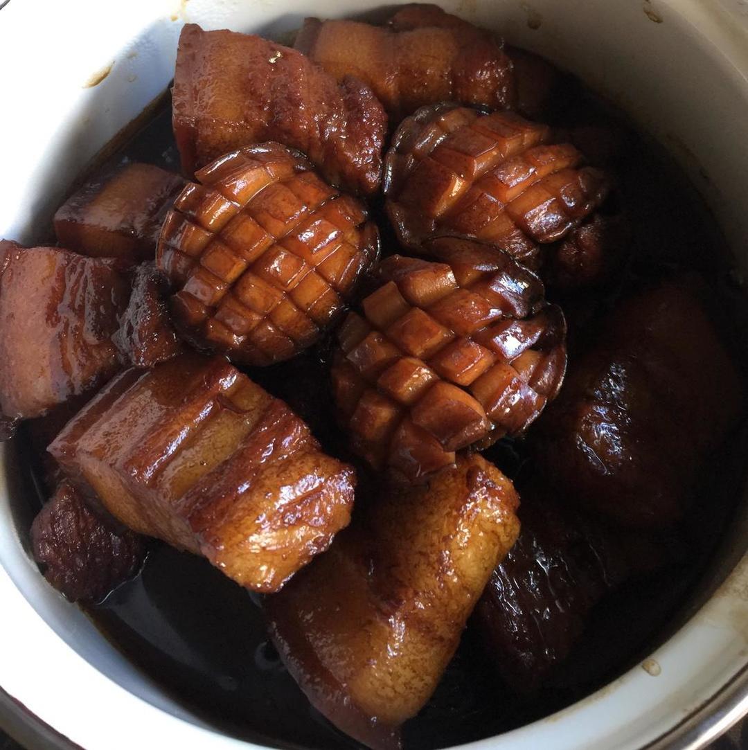 红烧肉烧鲍鱼的做法
