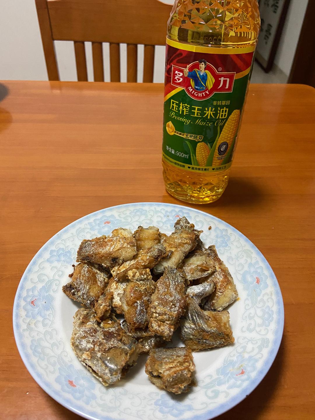 油煎带鱼