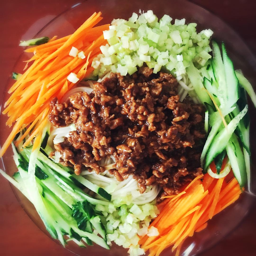 正宗老北京炸酱面