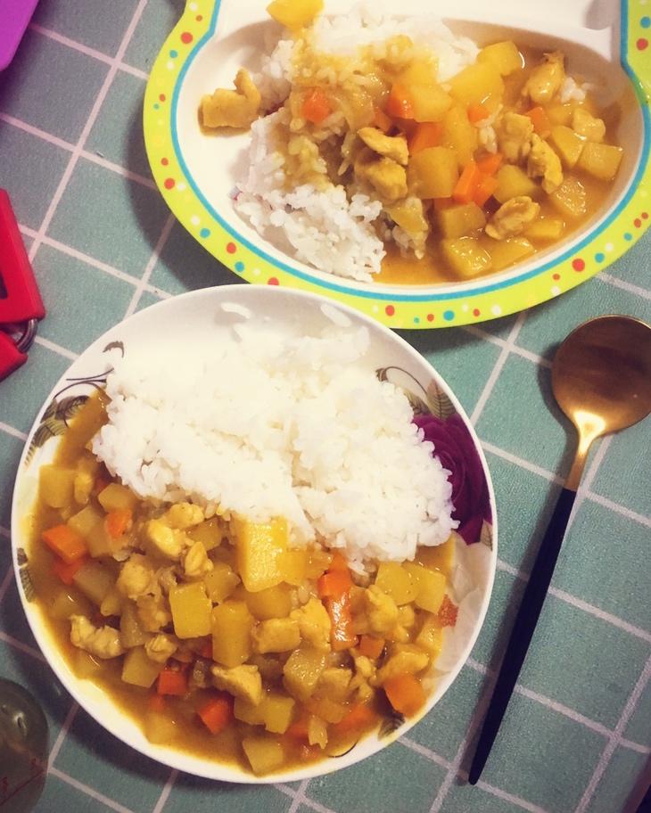 鸡肉土豆咖喱饭