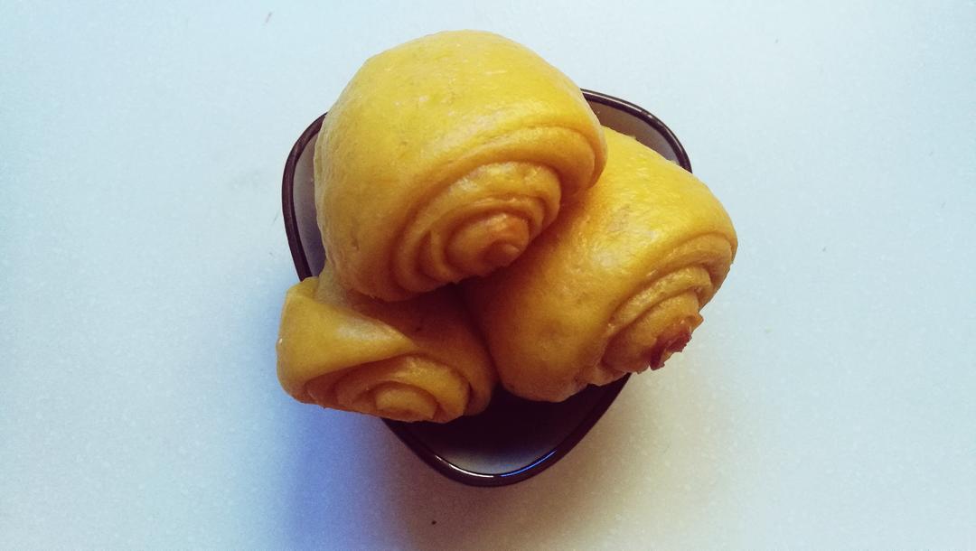 新手也可以--详解如何做出人见人爱、金黄的南瓜馒头