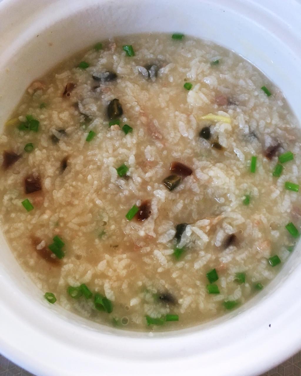 十五分钟快手之香滑皮蛋瘦肉粥(附五分钟电饭煲电压力锅更快捷方法)