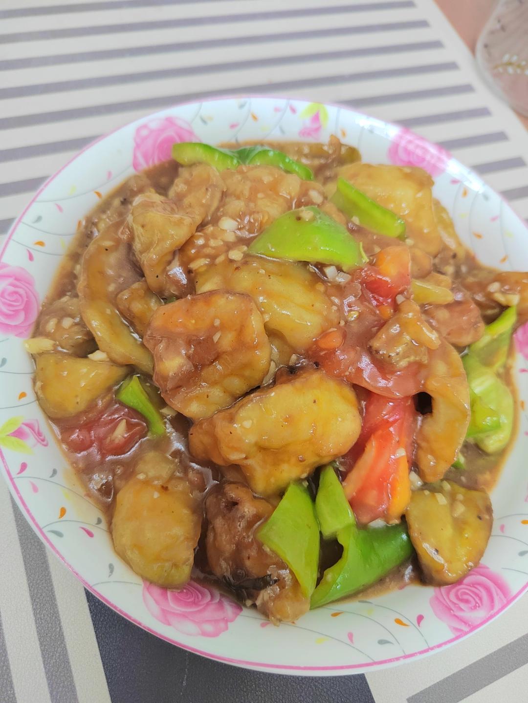 红烧茄子 最受欢迎的家常菜让大人小孩都停不下筷子 上桌就吃光