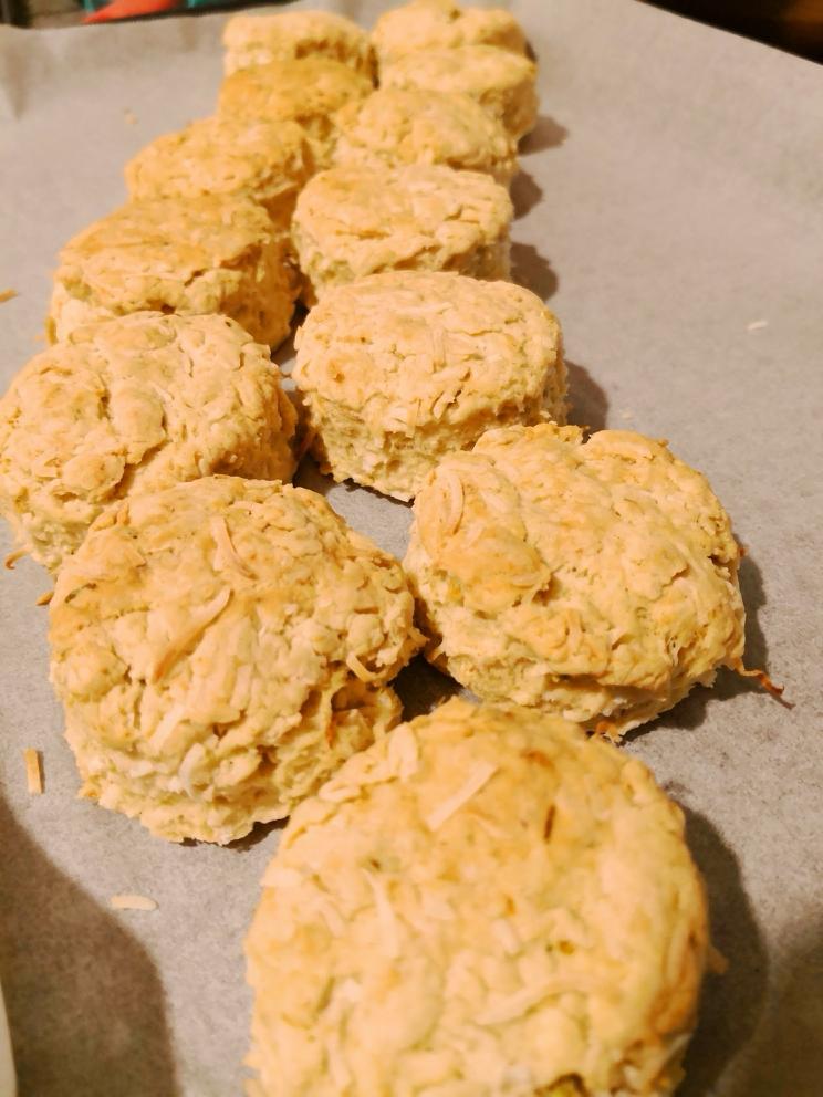 激爽柠檬椰丝司康(Zesty Lemon Coconut Scones)的做法