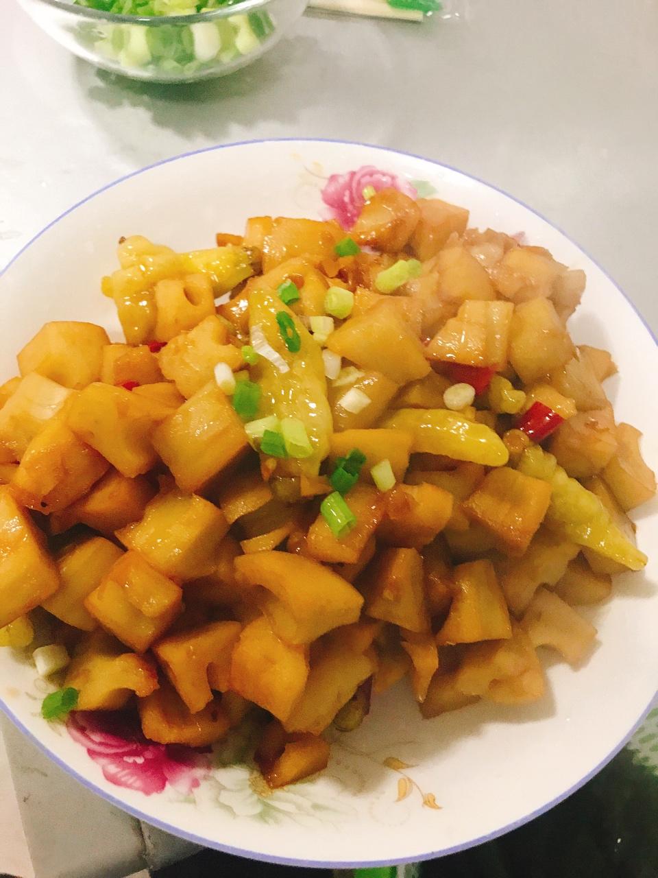 泡椒酸辣藕丁